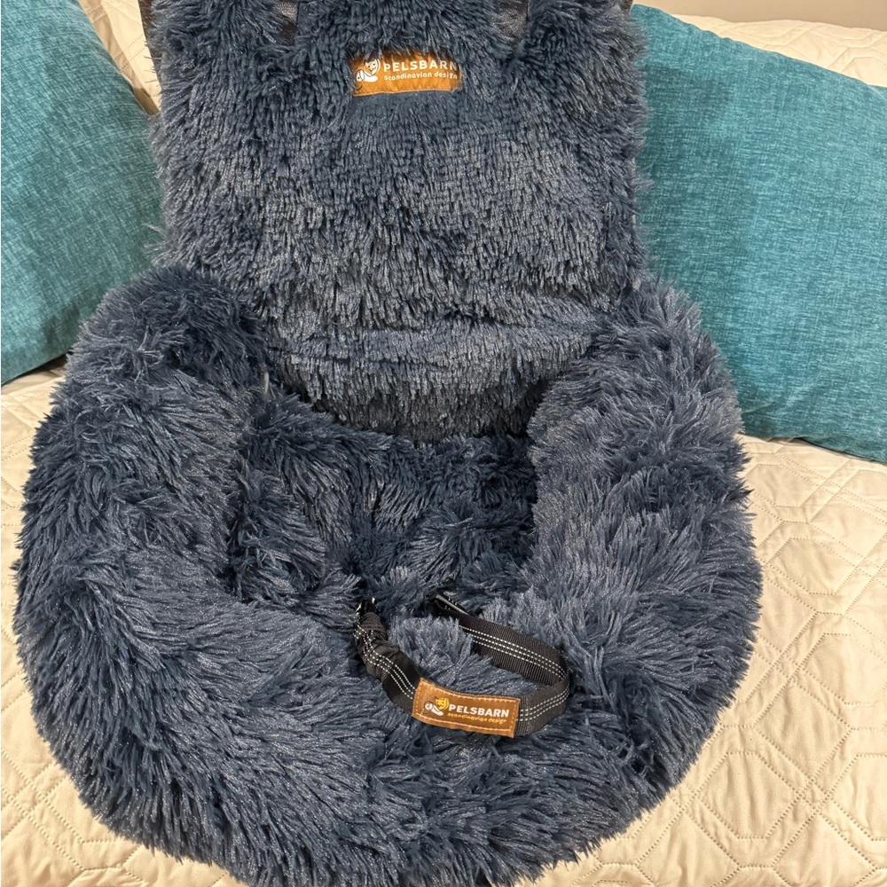 New Pelsbarn Protecting Dog Car Seat with Belt, Dark Gray, XS - Picture 11 of 13